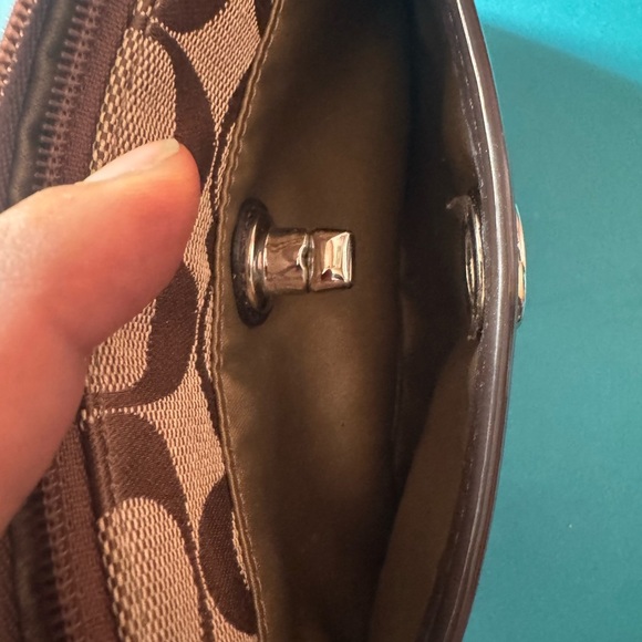 Coach wristlet - Picture 6 of 7